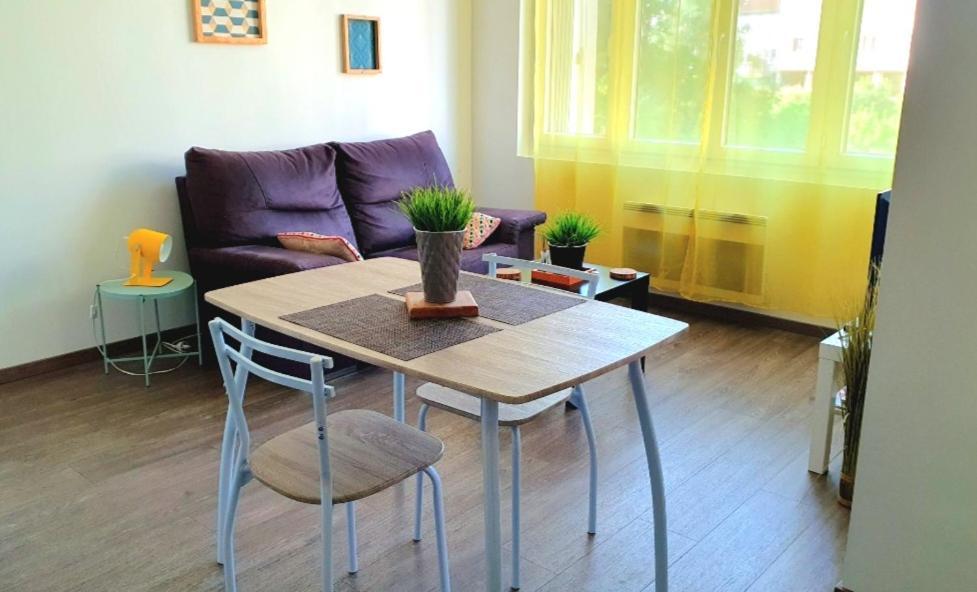 Appartement Confortable à - Bien Situé - Calme